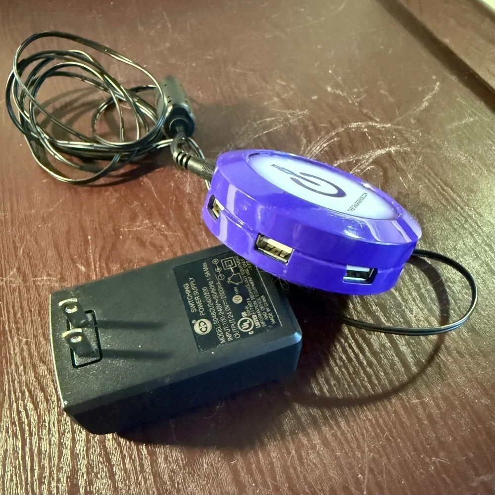 ChargeHub X7 – 7 Port USB Desktop Charging Station - purple